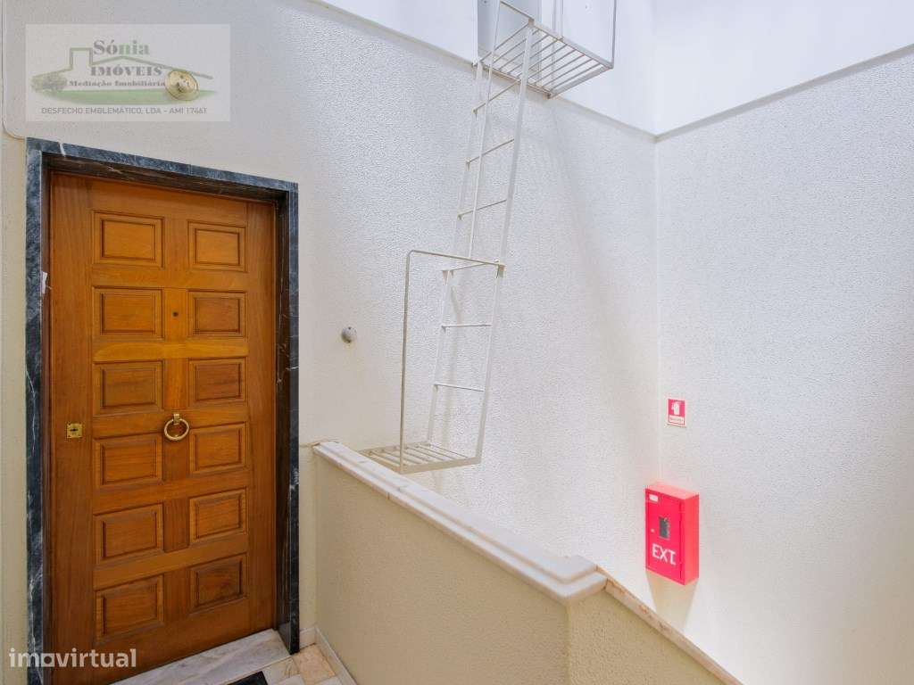 APARTAMENTO T3 EM CARCAVELOS PARA VENDA-20