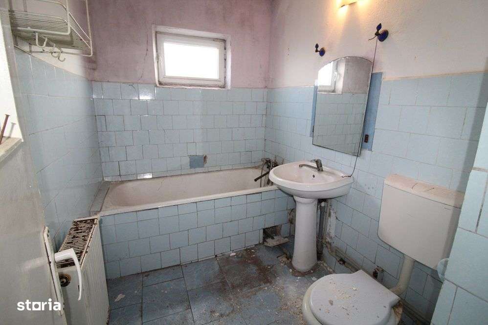 Vând apartament 4 camere în Hunedoara, M5-Rândunicii, 87mp, etaj 4 - Imagine principală: 3/5