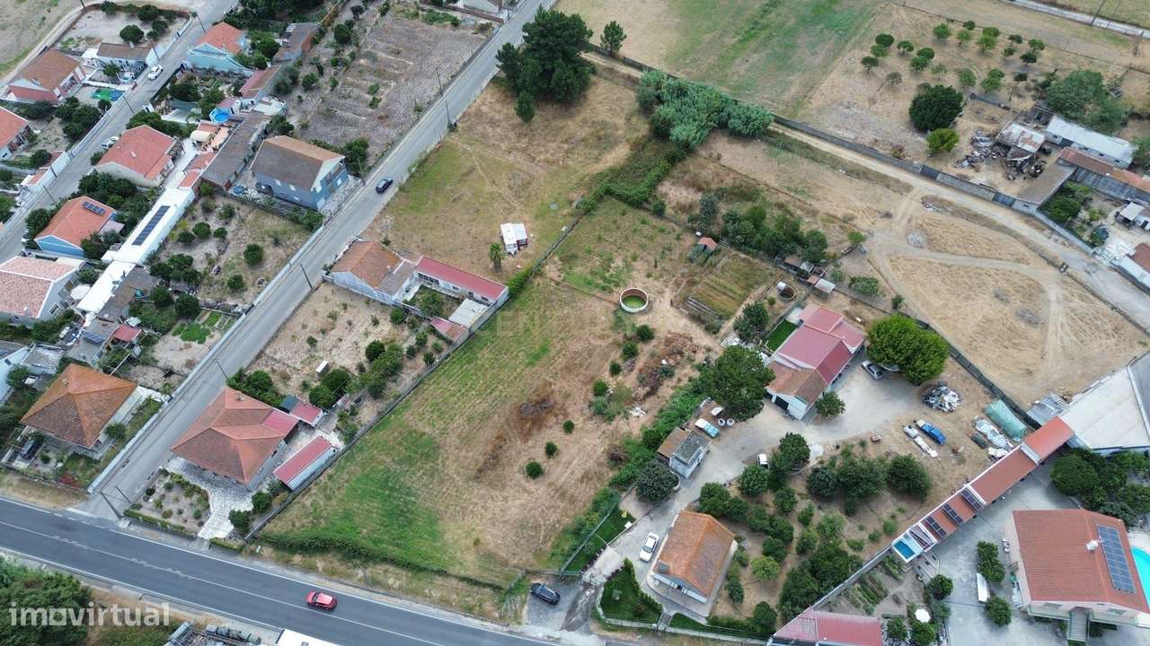 Terreno Urbano de 2406 m2 em Santo António da Charneca-13