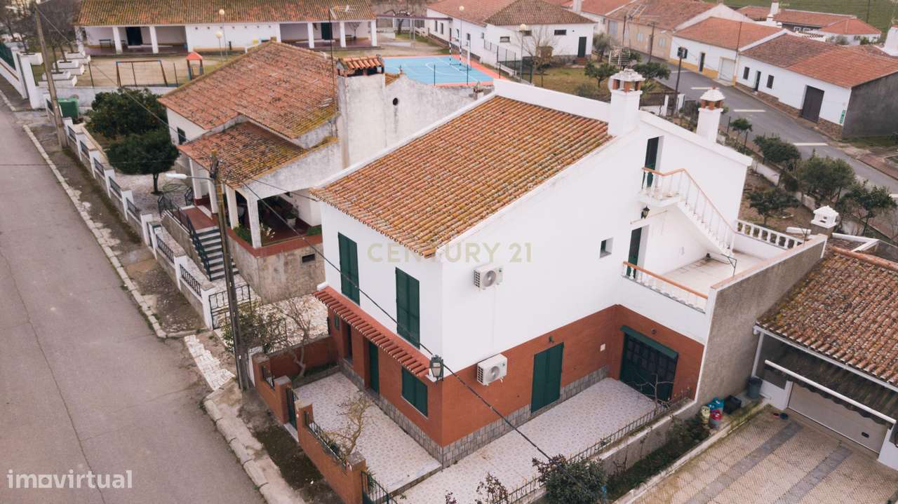 Moradia T3 com Piscina na Aldeia da Granja-32