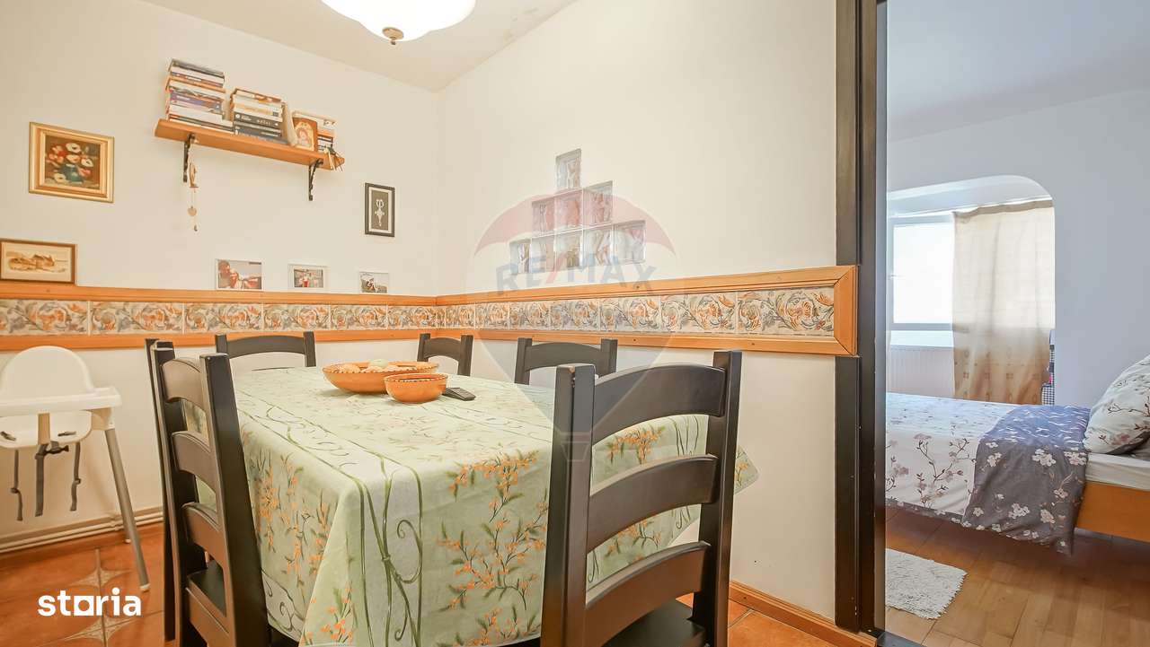 De vanzare 4 camere Racadau-zona Parcul Trandafirilor-8