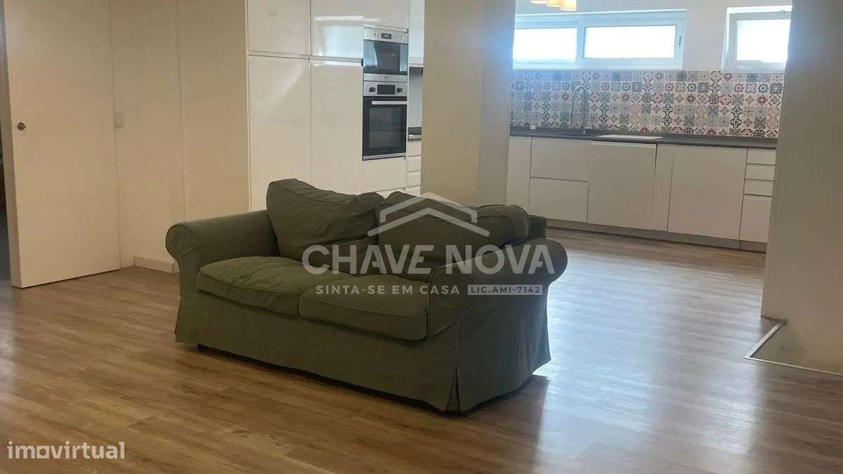 Moradia T4 Totalmente Remodelada em Águas Santas - Grande imagem: 2/32