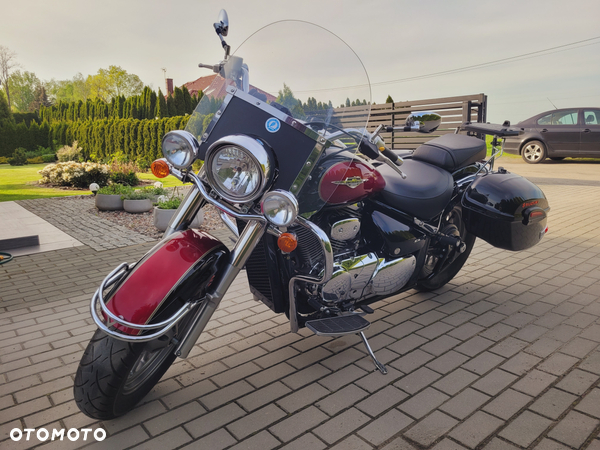 Suzuki Intruder - 3