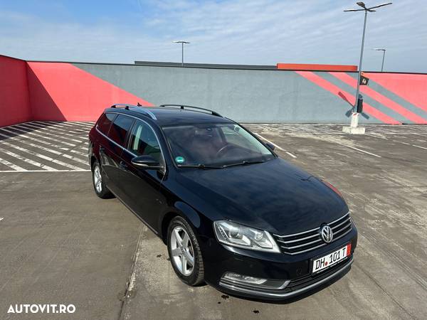 Volkswagen Passat Variant 2.0 TDI Blue TDI DSG Comfortline - 29