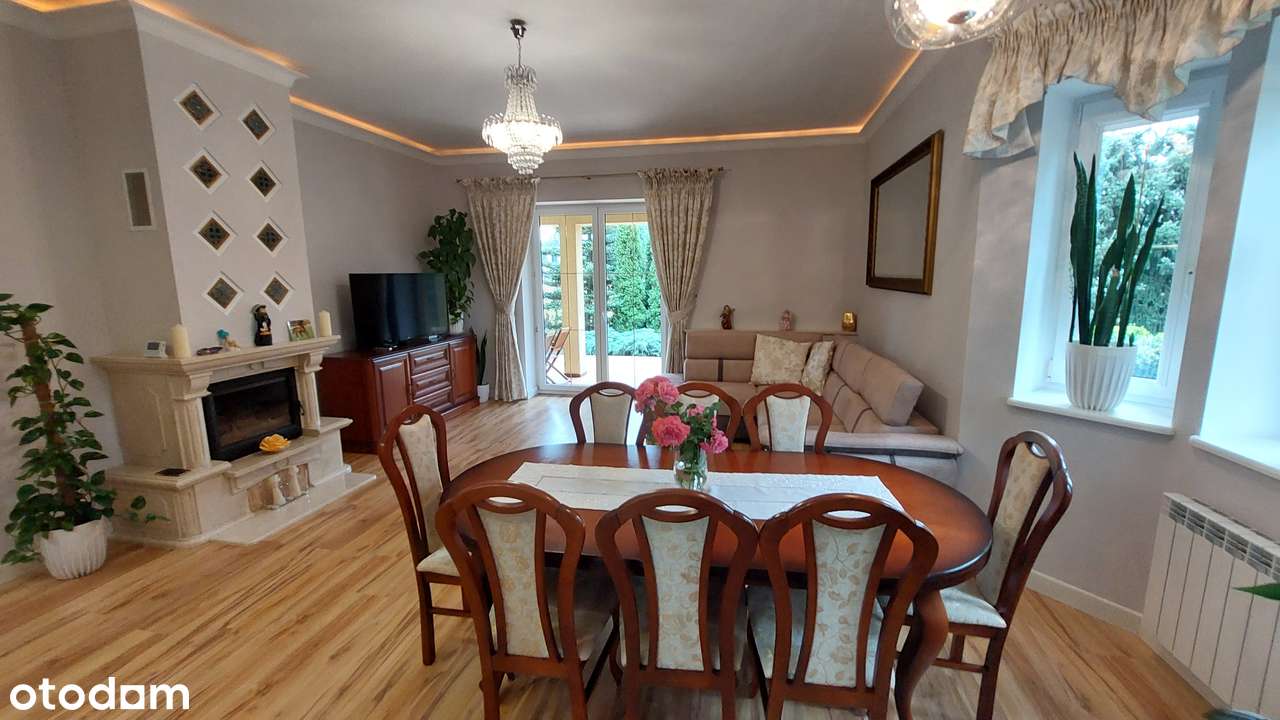 Dom wolnostojący w klasycznej, funkcjonalnej formie-7