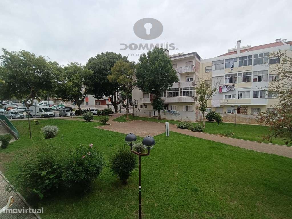Apartamento T3 Remodelado na Amadora-26