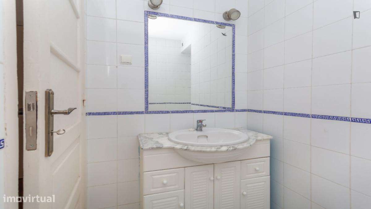 Quarto - localizado em Arroios Lisbon - Grande imagem: 4/6