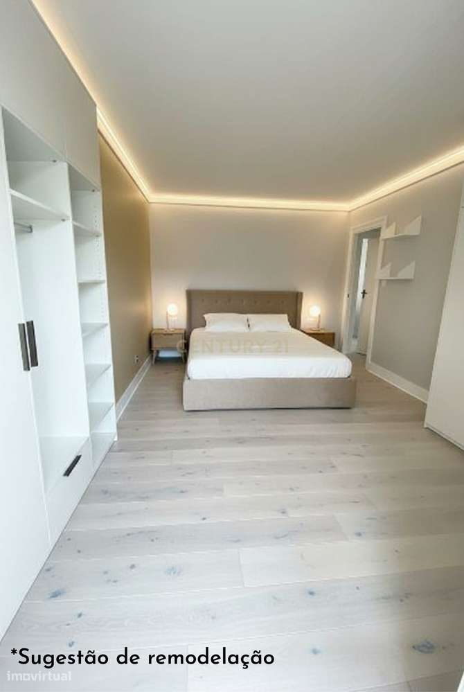 Centro do Gradil - Moradia T2 para remodelar-6