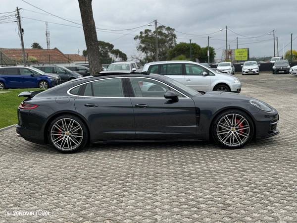 Porsche Panamera 4 S - 5