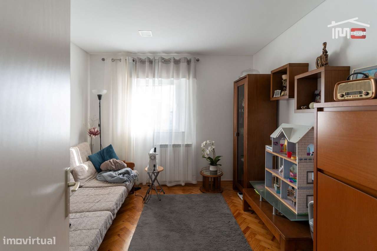MORADIA T3 REMODELADA | ENTRADA DE FÁTIMA-18