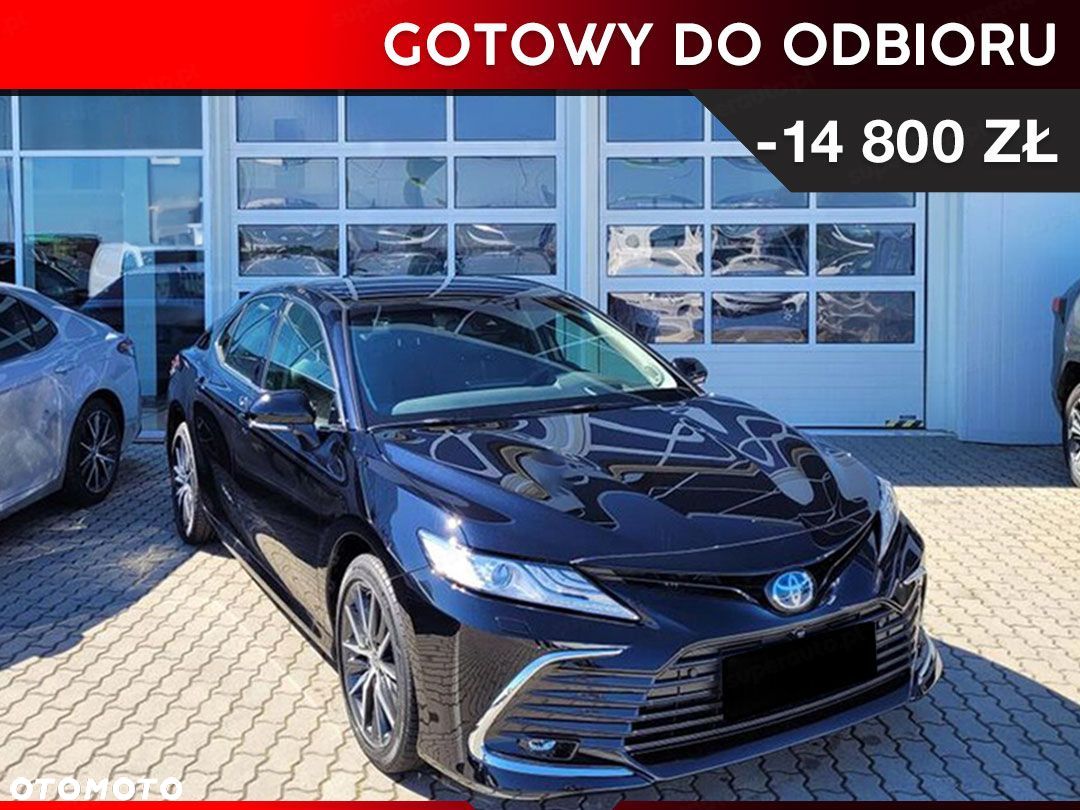 nowy-toyota-camry-210-000-pln-1-km-otomoto