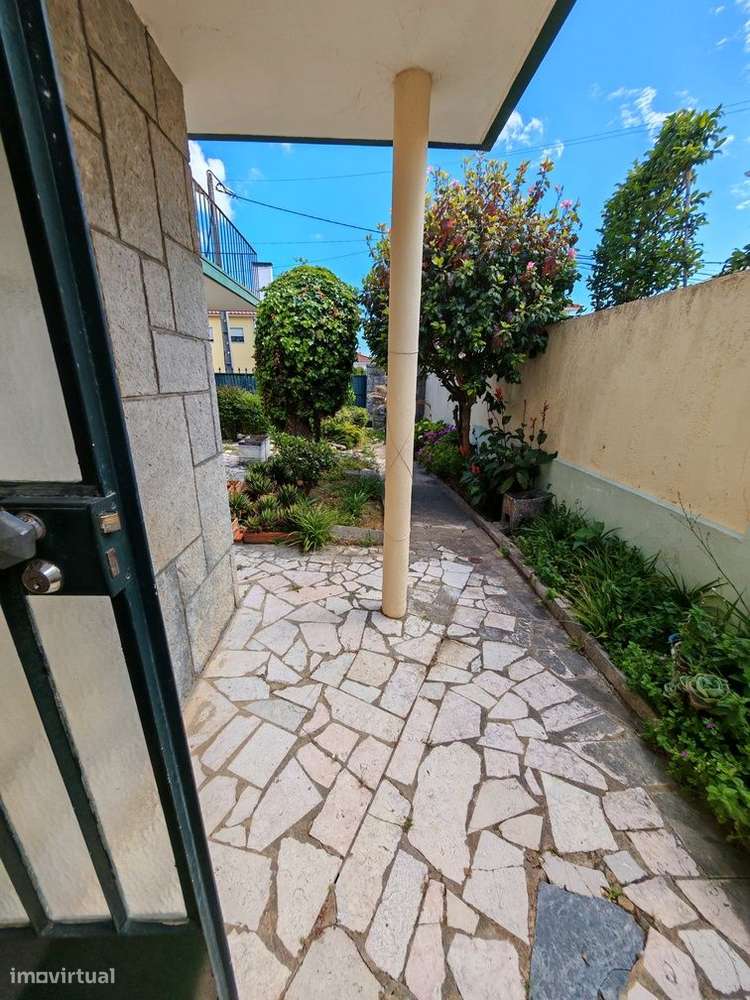 Moradia em bairro calmo de moradias - São João Estoril-24