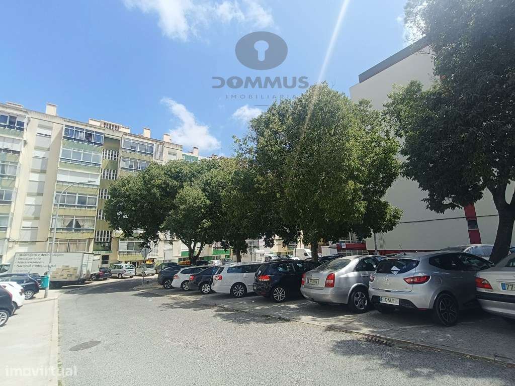 Apartamento T1 na Amadora Totalmente Remodelado-16