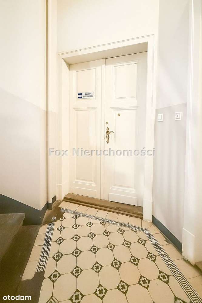 Klimatyczne 3 pokoje w zadbanej kamienicy -centrum-11