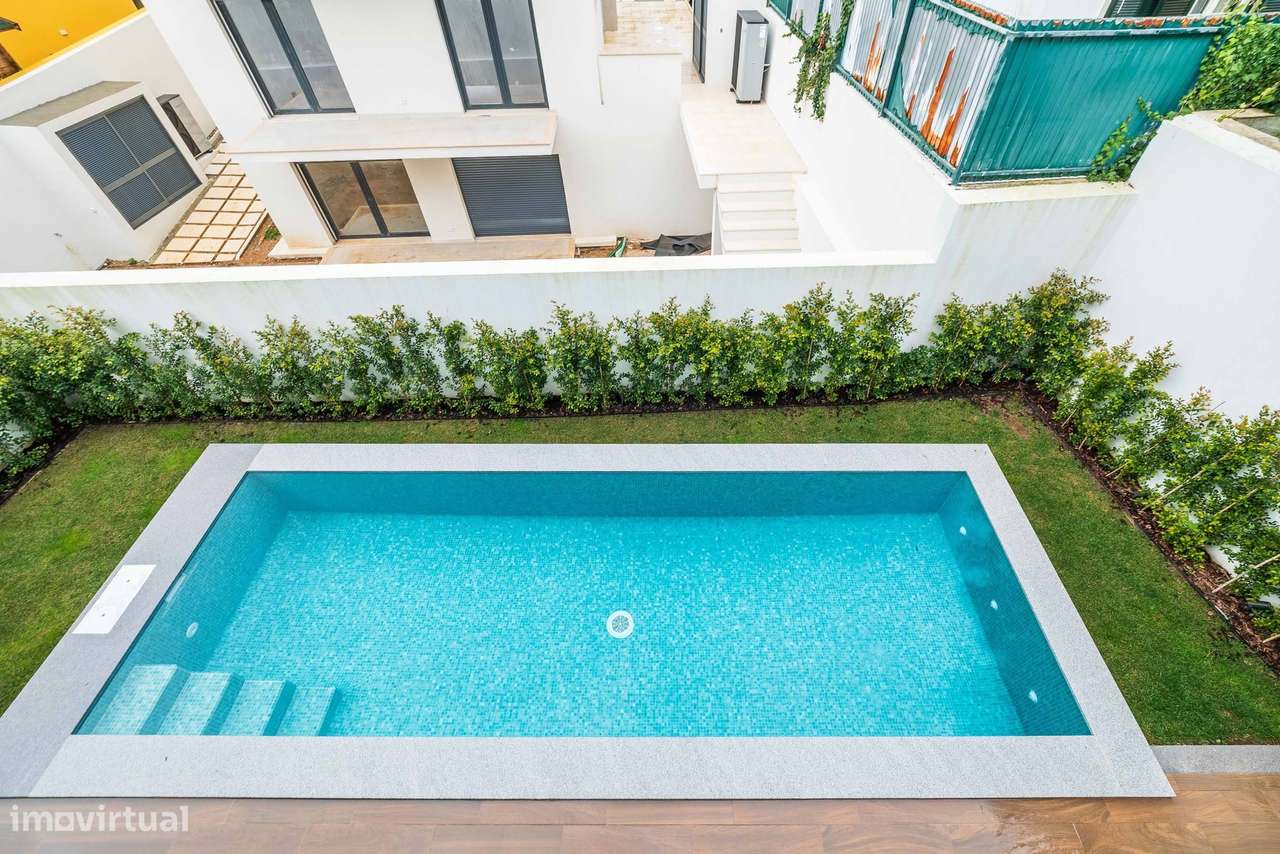 Moradia Contemporânea T5 com Jardim e Piscina, Estoril - Grande imagem: 5/40