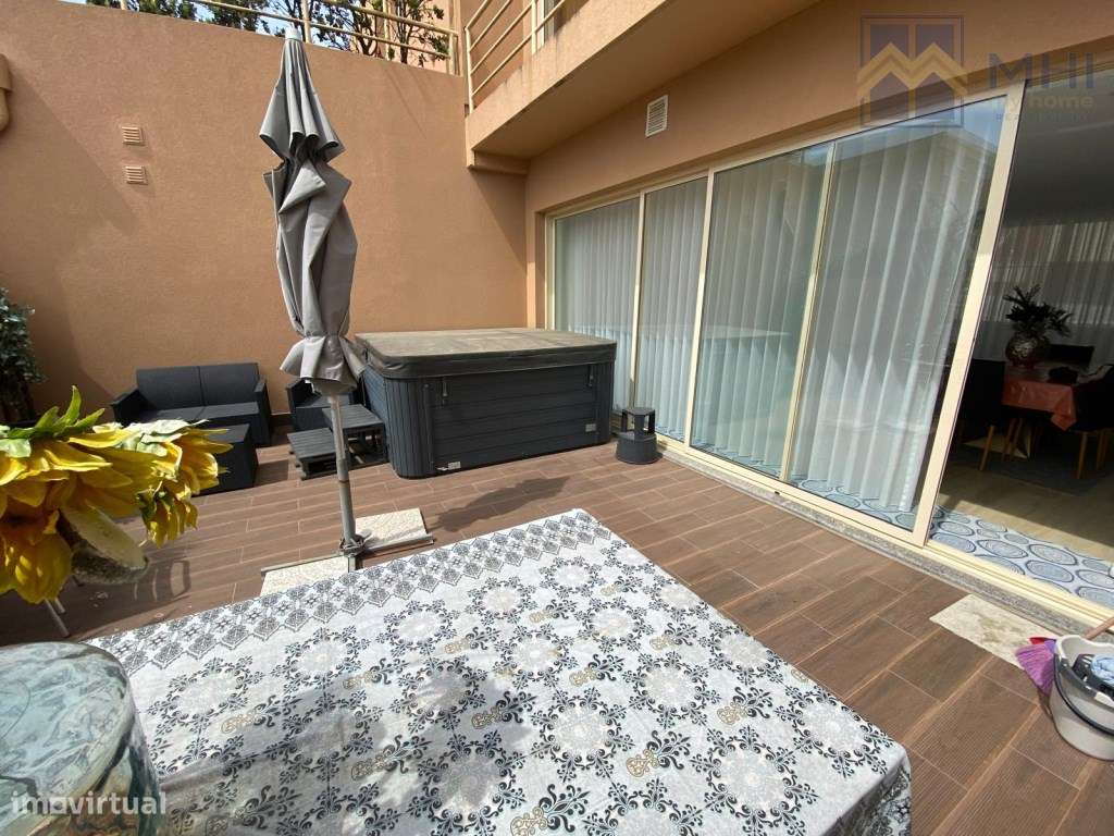 Excelente moradia Bifamiliar T3, a 100 metros da praia em Canidelo-23