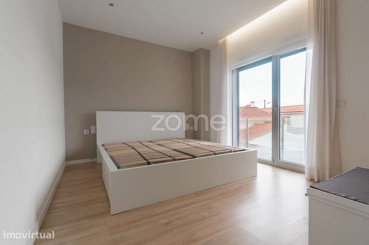 Moradia Isolada T3 com Piscina em Cascais-15