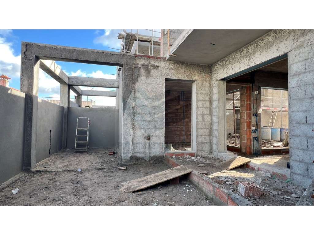 Moradia T3+1, 2 Boas Suítes + 1 Quartos R/C +1 Área Versátil - Grande imagem: 4/19