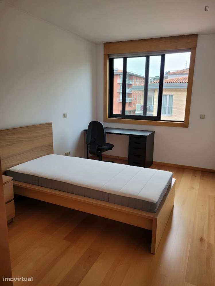 Quarto - localizado em Quinta da Portela Coimbra - Grande imagem: 3/9