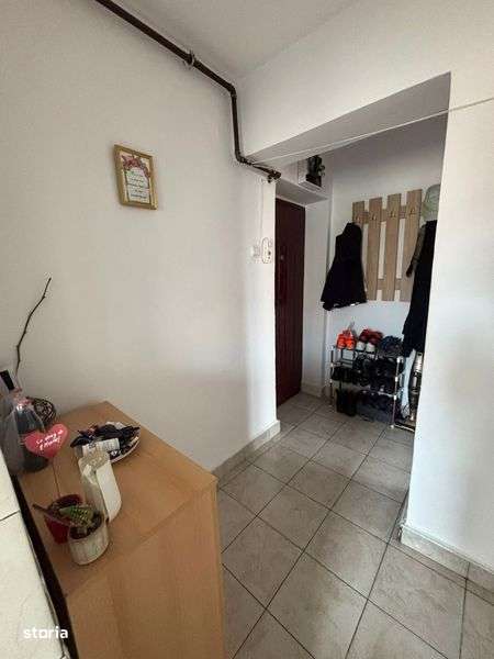 Vand apartament cu 3 camere ultracentral Ineu - Imagine principală: 4/8