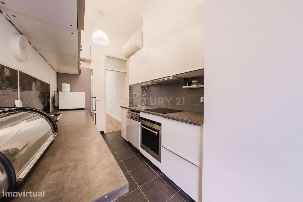 T2 com Amplo Terraço Privativo em Lisboa-20