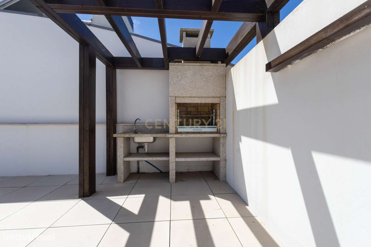 T4 Duplex com vista mar em Espinho-43