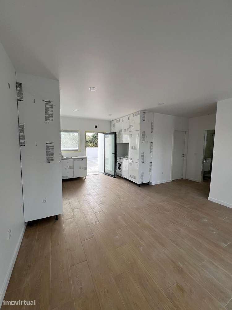 Moradia T2 Pronta a Habitar no Centro de Fátima - Preço Negociável-17