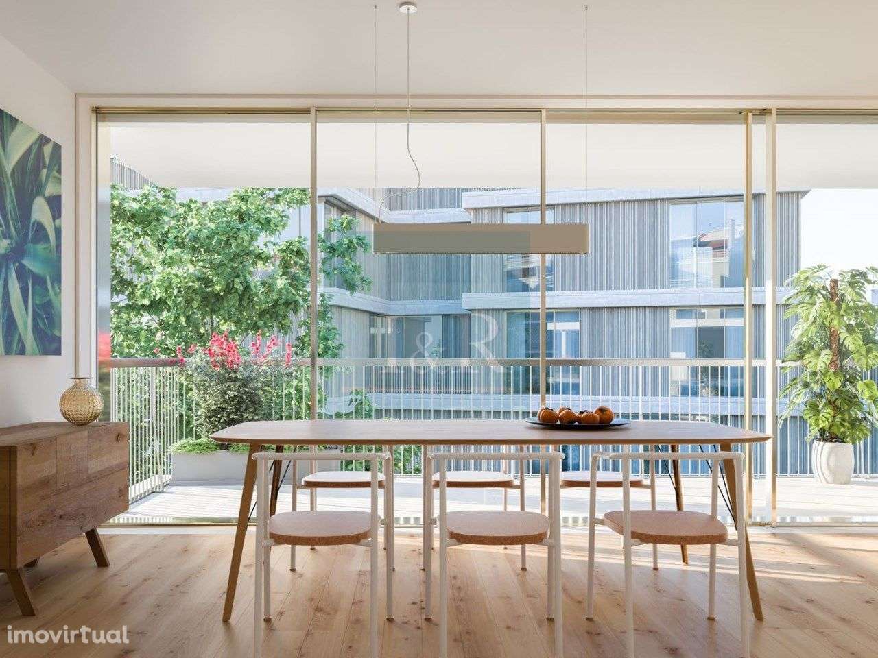 Apartamento T3 de Luxo com Varanda e Suite com Closet, na Graça