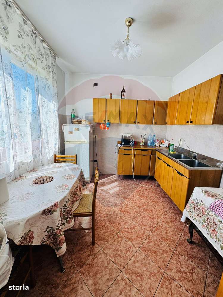 Casă / Vilă cu 5 camere de vânzare - Imagine principală: 2/19