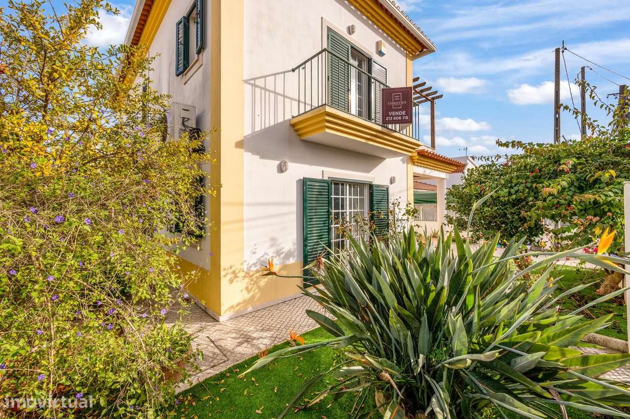 Moradia Isolada T3 com jardim, Aroeira, Almada-30