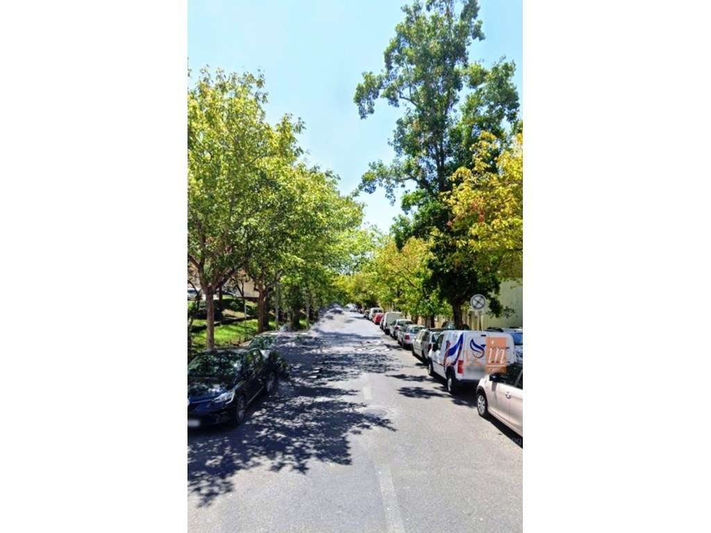 Lote de 8 Imóveis para venda em Conjunto em Lisboa, Barreiro, Moita... - Grande imagem: 2/24