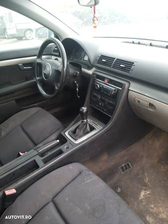 Dezmembram Audi A4 8E din 2004, 1.9 TDI, 74KW, 101CP, cod motor: AVB, Gri - 2