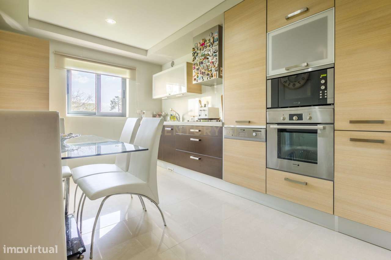 Apartamento T3 com Suíte, Arrecadação e Parqueamento – Conforto, Espaç-10