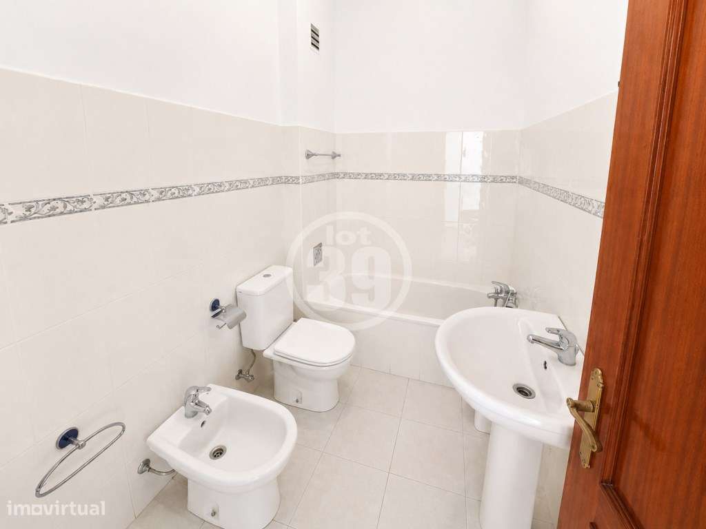 Apartamento com 4 quartos no ultimo andar e com um amplo sótão, sit...-14