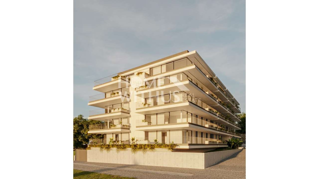 Apartamento T4 em Canidelo-0