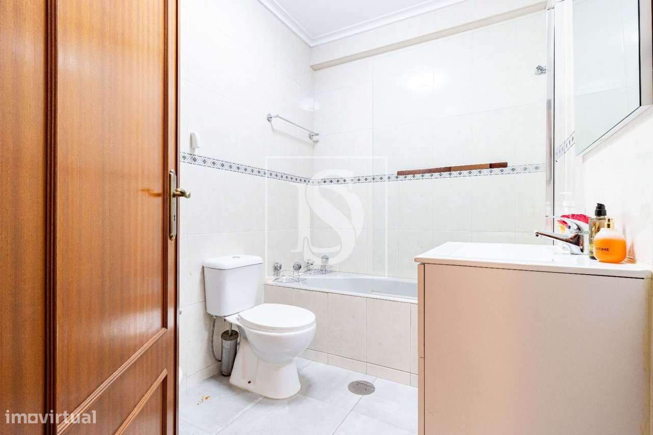 Apartamento T3 em Vila Nova de Gaia – Luminoso e Mobilado Oportunidade-7