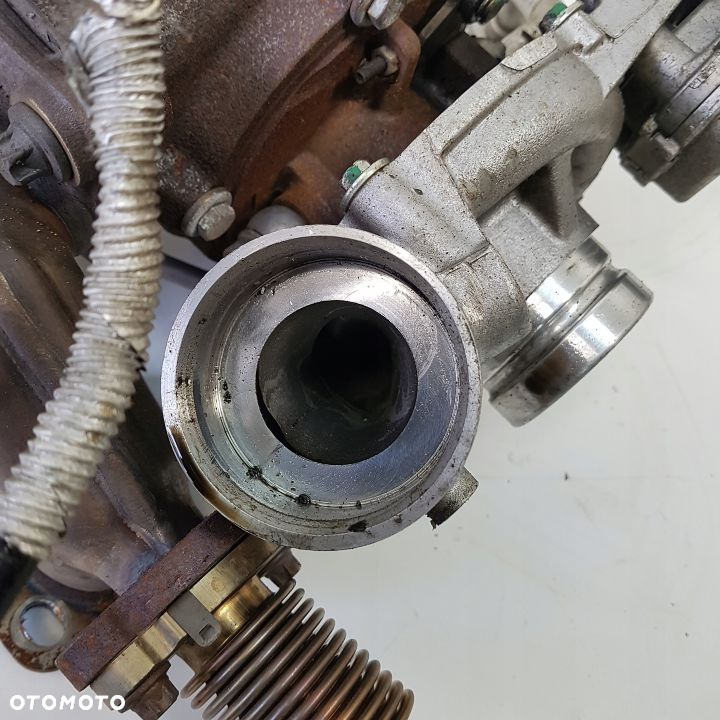 TURBINA KOLEKTOR MERCEDES 6511530394 KOMPLETNA - 2