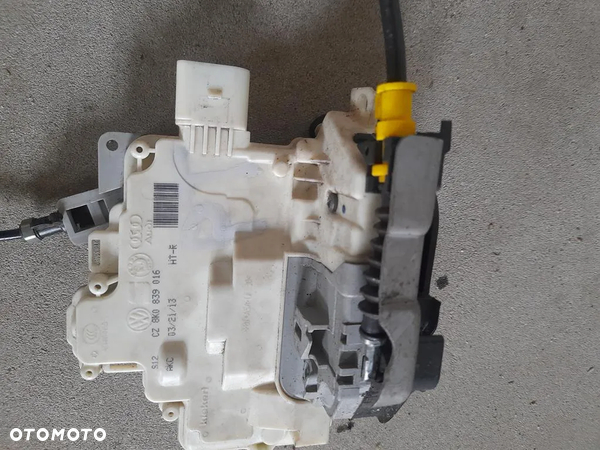 Zamek drzwi AUDI A4 B8 A5 Q3 Q5 Q7 prawy tył 8K0839016 - 1