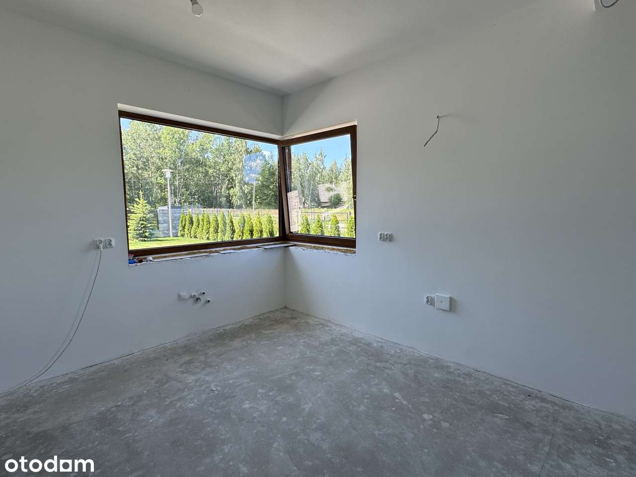 Nowoczesny, parterowy dom z pięknym ogrodem!-8