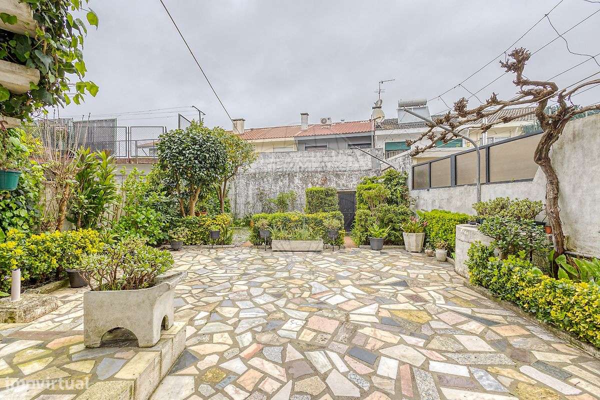 Moradia T5 para venda-23