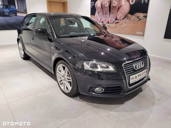 Audi A3 1.6 TDI Sportback DPF S tronic S line Sportpaket - 2