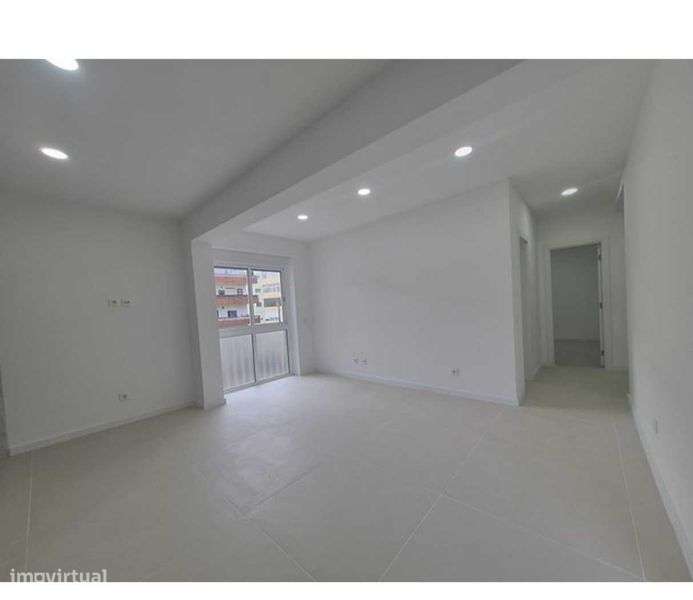 Apartamento T2 Remodelado - Laranjeiro - Grande imagem: 5/8