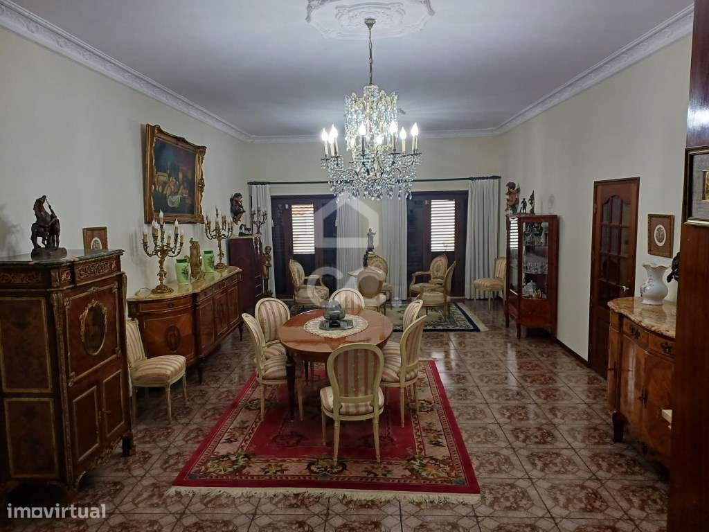 Moradia Bi-familiar T5+T2 em Palmeira, Santo Tirso-32