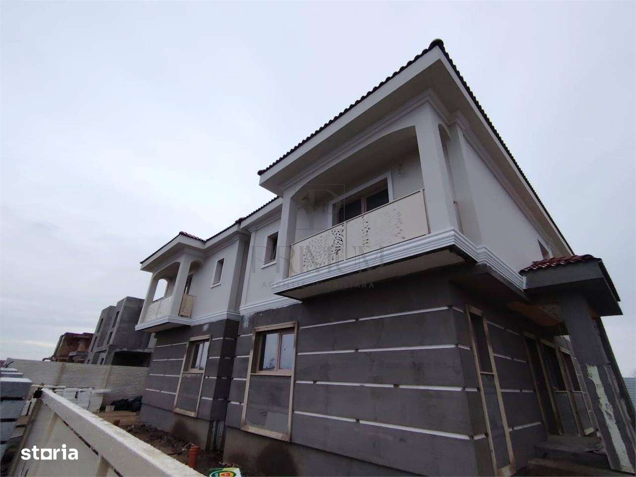 Duplex despartit prin camera tehnica - bucatarie inchisa - living gene - Imagine principală: 2/5