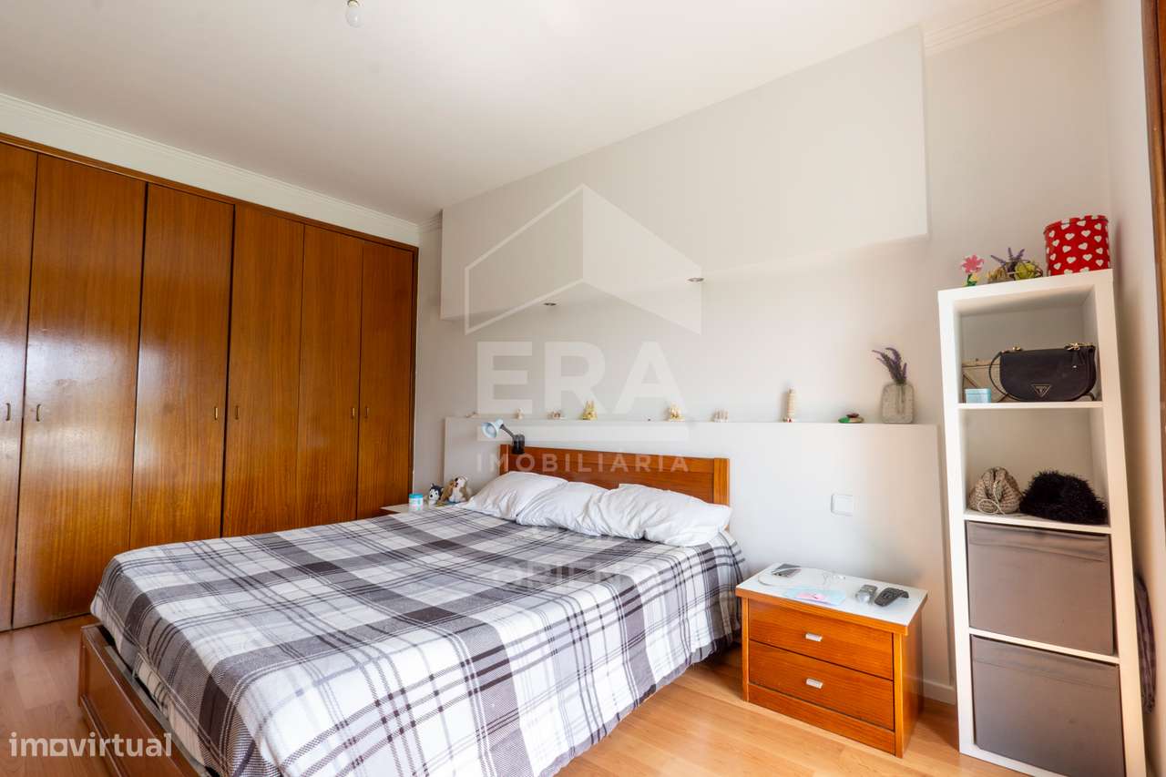 Apartamento T2+1 com Garagem e Garantia ERA-32