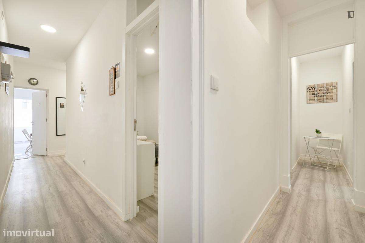 Quarto - localizado em Arroios Lisbon - Grande imagem: 2/10