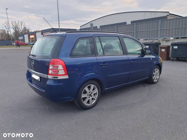 Opel Zafira - 4