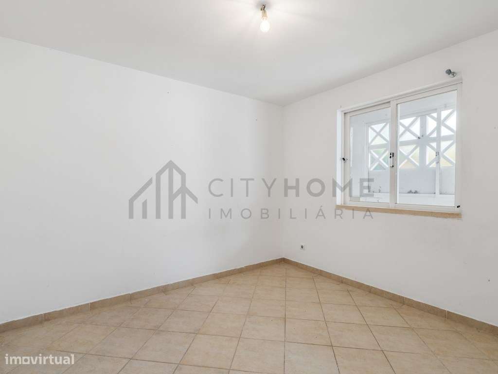 Moradia Duplex tipo T2 com Jardim e Piscina em Condomínio Privado-6
