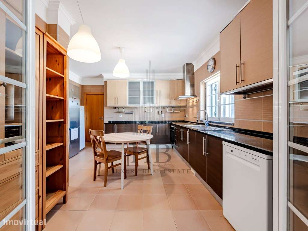 Exclusiva Moradia T4 com Piscina e Jardim |S. Joao das Lampas |Sintra-21