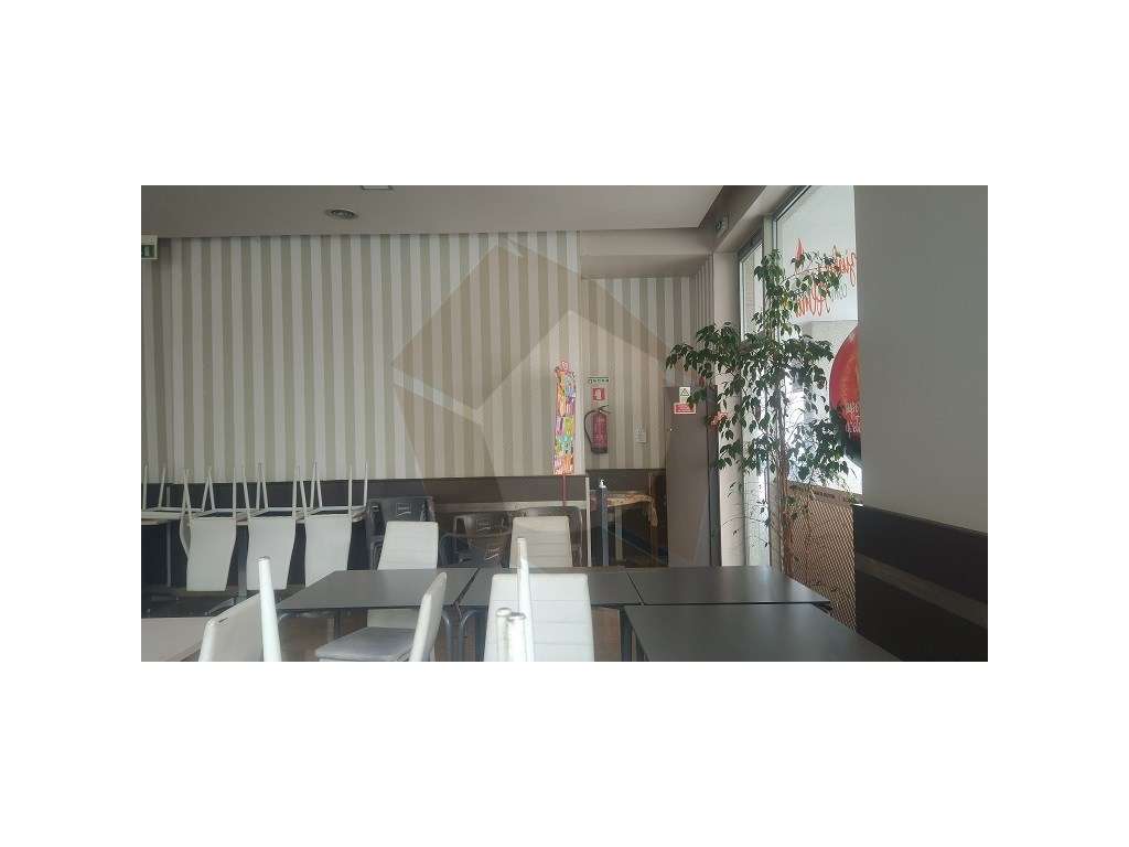 COMERCIAL - MAIA (S. JOÃO/POLO UNIVERSITÁRIO) - Grande imagem: 4/9